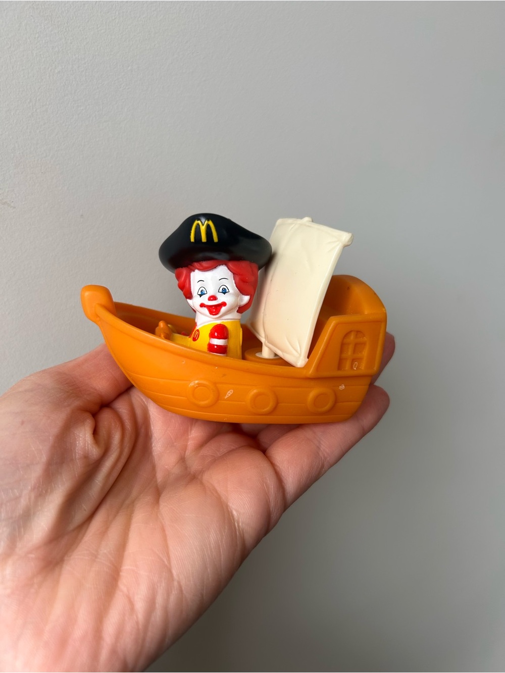 2007 McDonald’s Ronald McDonald  Pirate Boat Toy